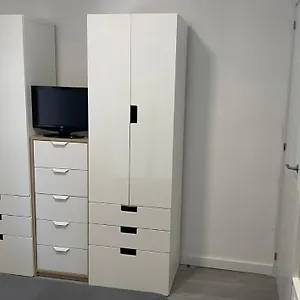 https://fantastico-bajo-con-patio-junto-a-la-playa.es-andalucia.com
